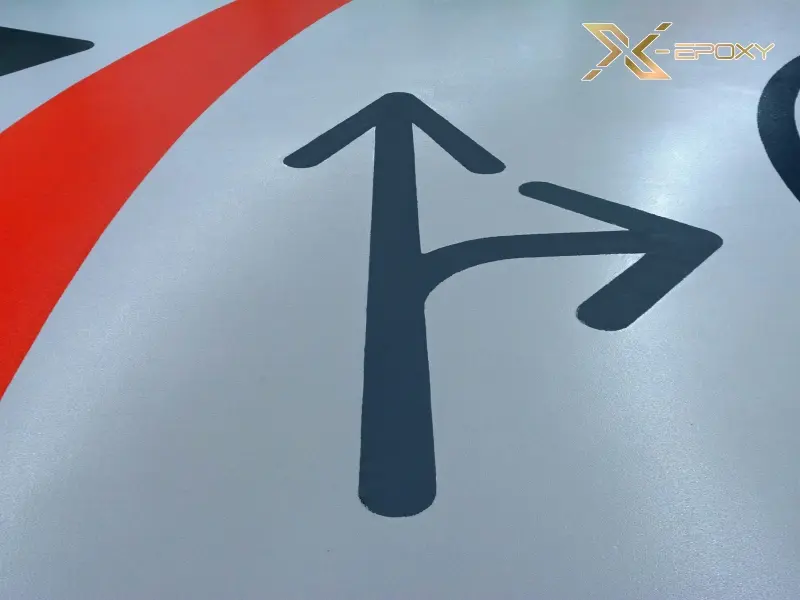 Sơn epoxy kẻ vạch là gì? Sơn vạch kẻ đường quy trình thi công đúng chuẩn 22 X-Epoxy cung cấp dịch vụ sơn epoxy chuyên nghiệp