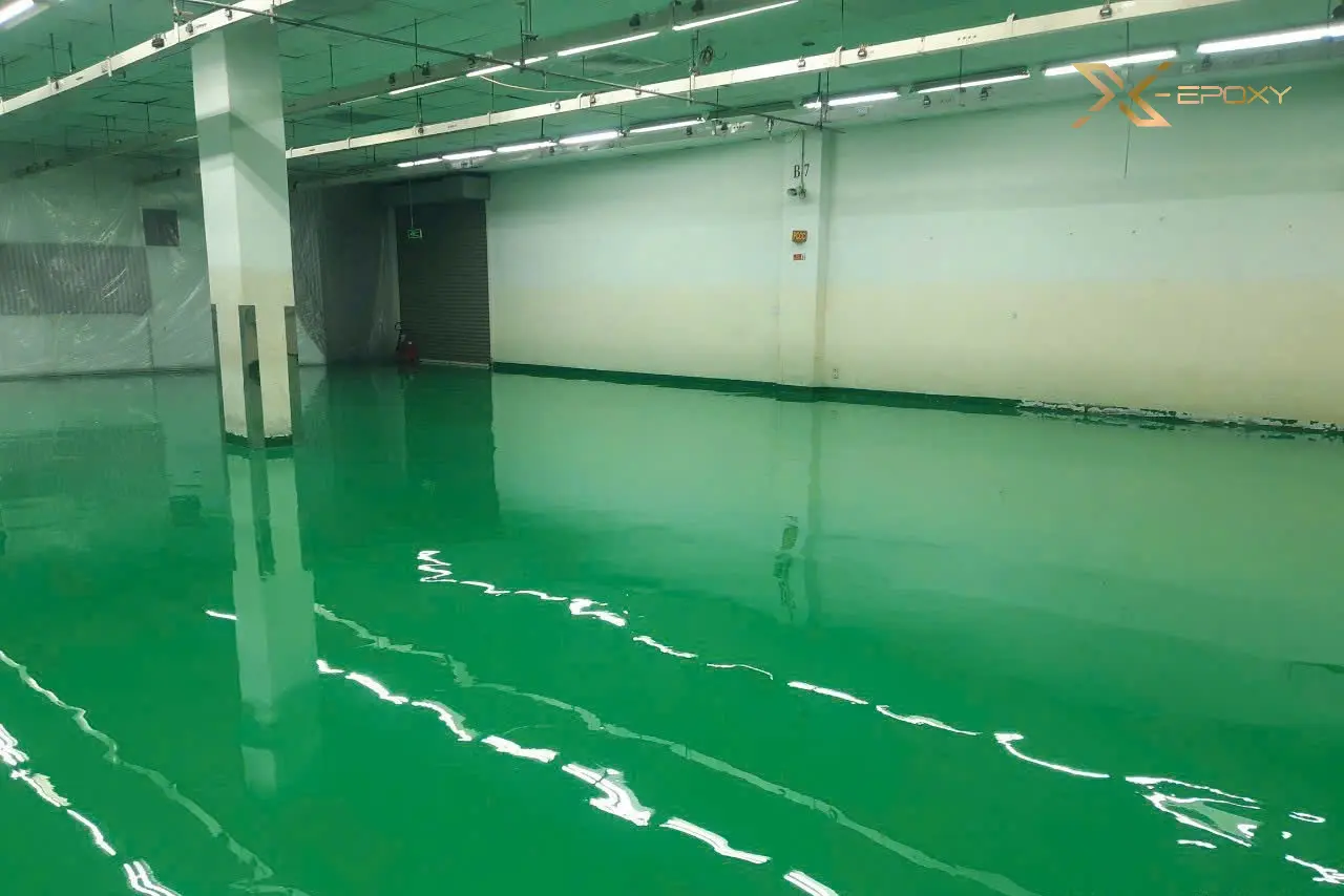 Sau sơn sàn epoxy nhà máy sữa Vinamilk, sàn bóng đẹp, đều màu