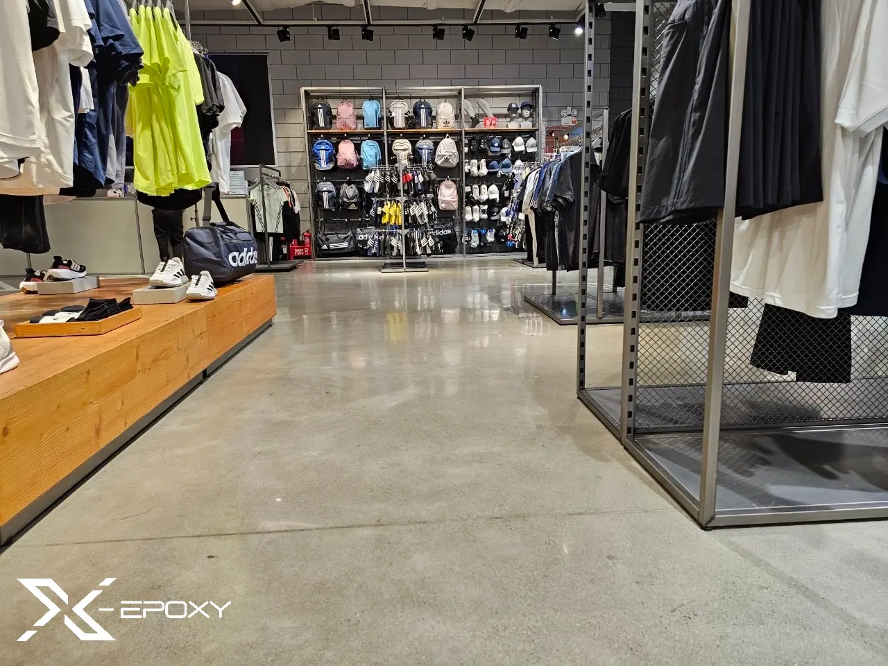 Khi thi công mài sàn bê tông TTTM Sài Gòn Center, X-Epoxy phải đảm bảo về tiến độ thi công, chất lượng và hạn chế ảnh hưởng đến hoạt động thương mại