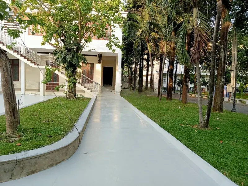 Thi công sơn epoxy lối đi bộ ngoài trời