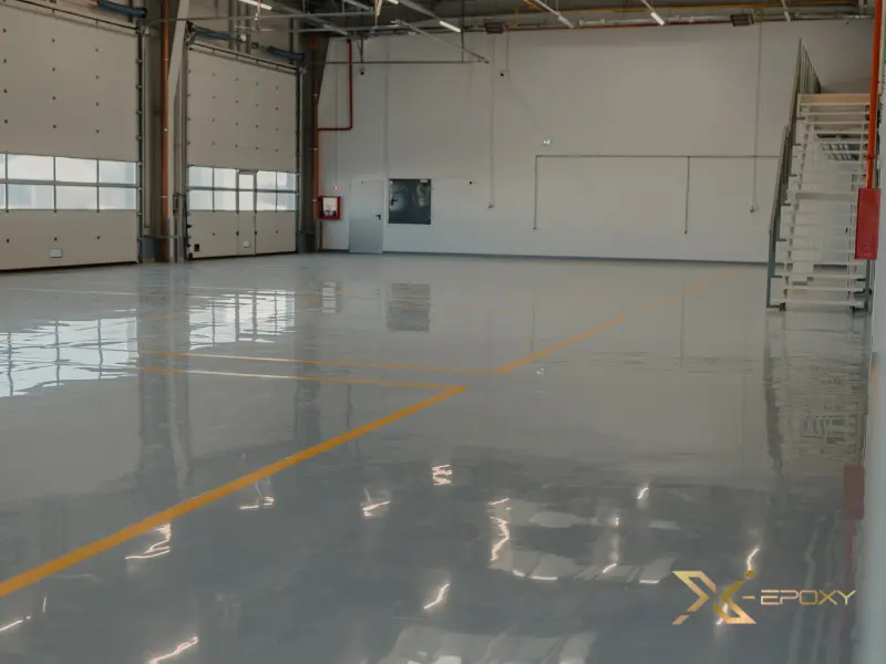 Khảo sát bề mặt sàn – bước đầu quan trọng quyết định độ bền của lớp sơn epoxy.