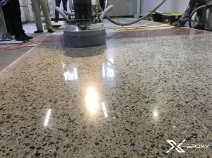 Kết hợp đánh bóng đá các loại và làm sàn Epoxy giúp chủ đầu tư tiết kiệm chi phí mà vẫn sở hữu không gian sang trọng, bền bỉ 