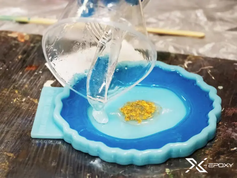 Sơn epoxy trong suốt tạo bề mặt mịn màng, cứng cáp, thẩm mỹ