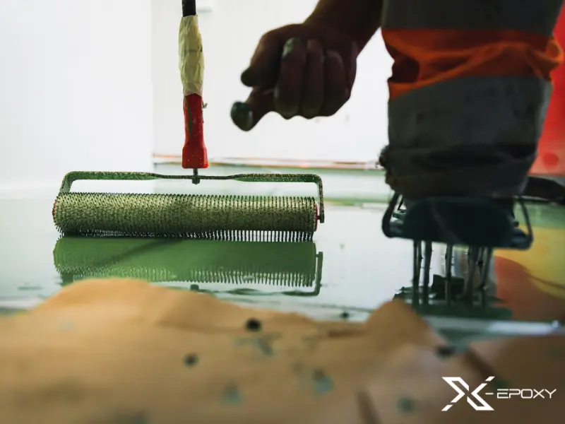 Thi công sơn epoxy trong suốt