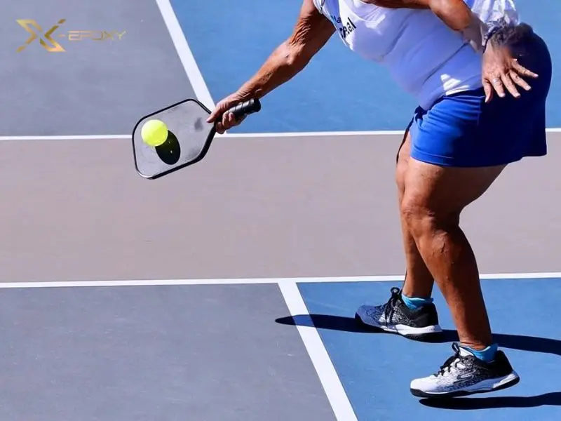 Điểm chết ở sát vạch NVZ (Non-Volley Zone) – cạnh biên