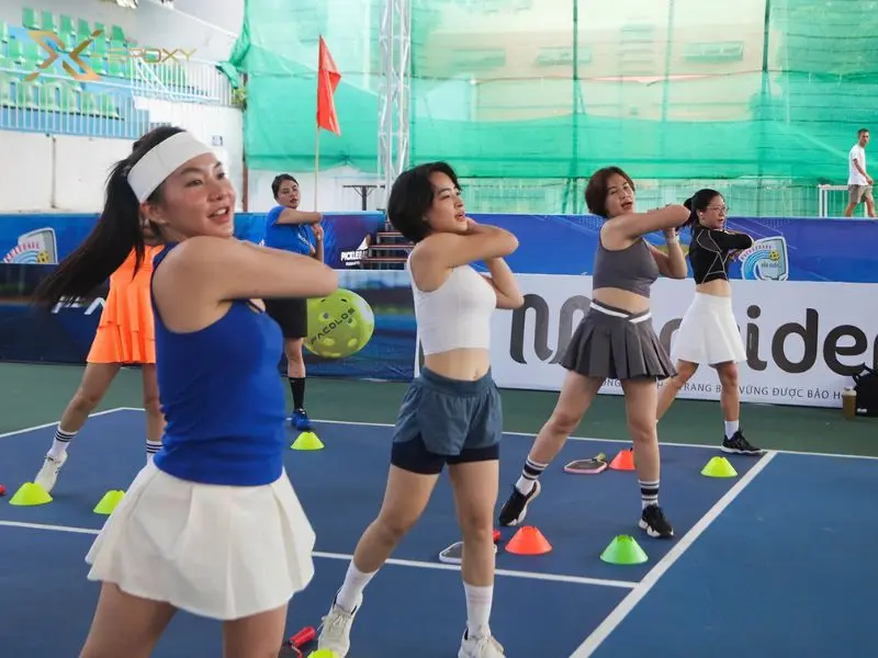 Chọn trang phục pickleball phù hợp giúp tăng sự linh hoạt khi vận động