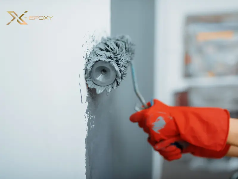 Quy trình thi công sơn chuyên nghiệp đòi hỏi sự cẩn thận trong khâu chuẩn bị bề mặt và sơn lót chống gỉ.