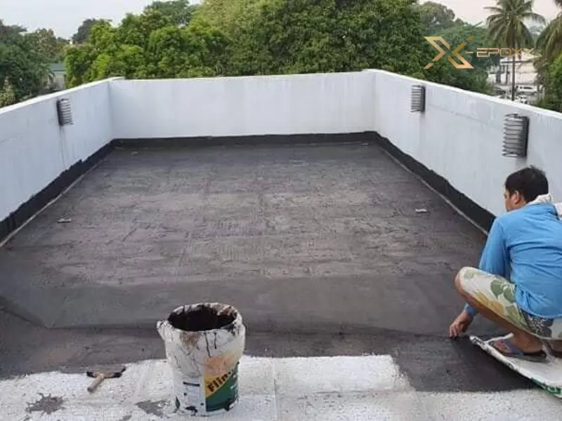 Thi công lớp Flinkote chống thấm mái bê tông