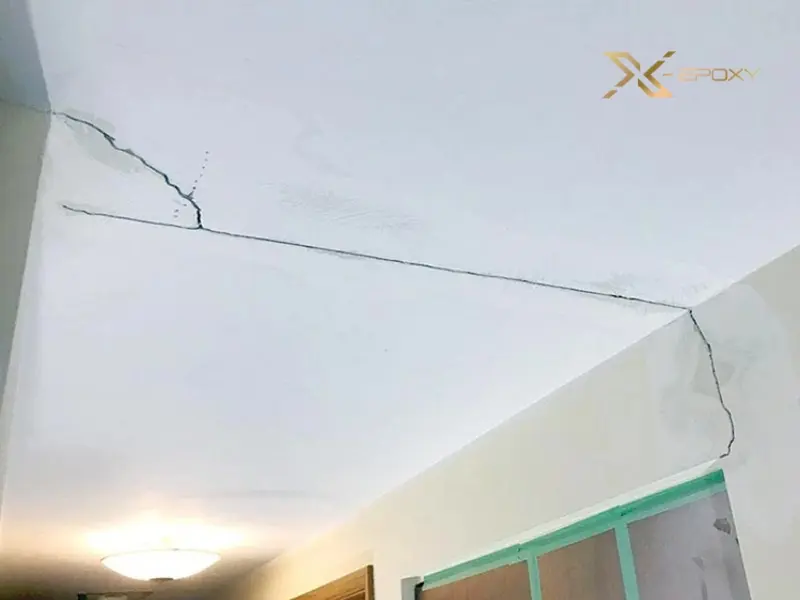 9+ phương pháp xử lý chống thấm ngược trần nhà nhanh chóng, an toàn 6 Các vết nứt, vật liệu kém chất lượng là nguyên nhân chính khiến trần nhà bị thấm nước