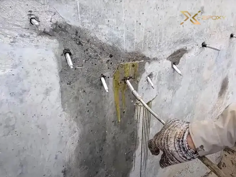 9+ phương pháp xử lý chống thấm ngược trần nhà nhanh chóng, an toàn 9 Keo chống thấm giúp lấp kín vết nứt, chống thấm hiệu quả cho cả công trình