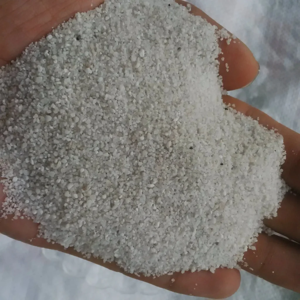 Thi công sân bóng đá cỏ nhân tạo: quy trình & báo giá 6 Cát silica