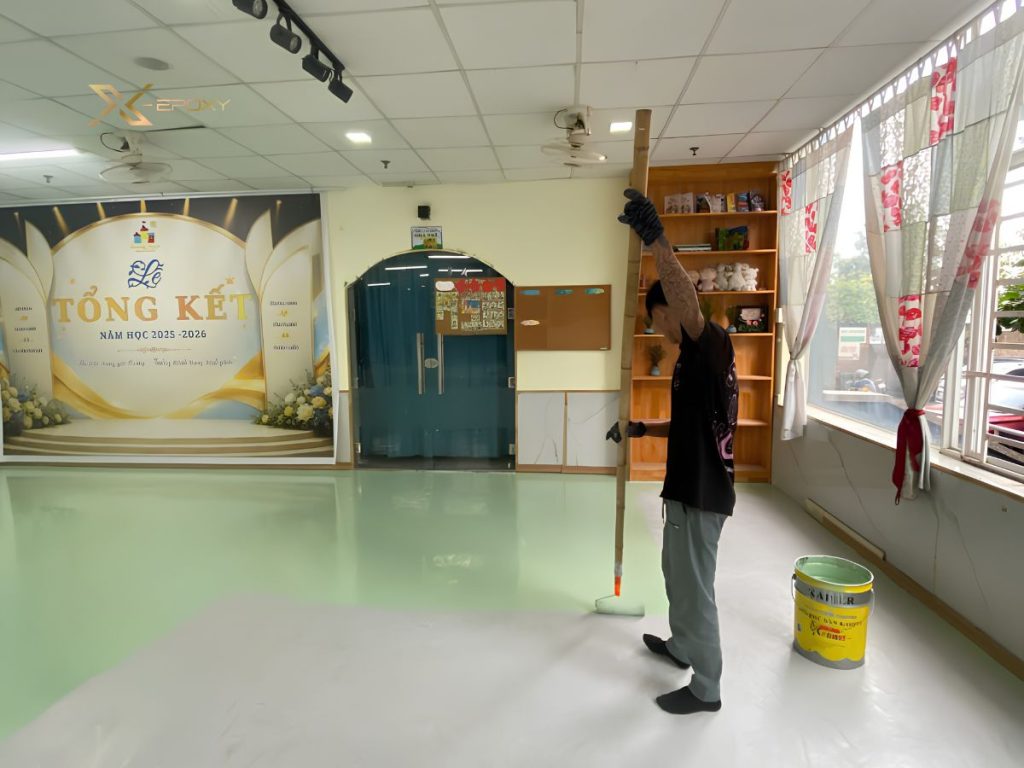 Hoàn thành hạng mục sơn lăn Epoxy cho Trường Mầm non Hoàng Ngọc - Thủ Đức 10 Sơn epoxy hệ lăn 2 thành phần giúp tăng độ bền cho sàn