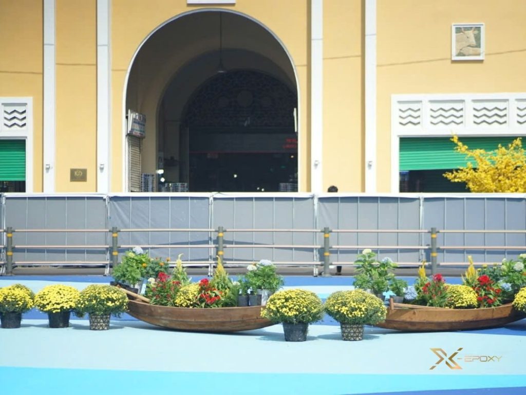 X-Epoxy Khẳng định năng lực tại siêu dự án quảng trường Chợ Bến Thành 11 Lớp phủ mịn màng, liền mạch, độ bám dính hoàn hảo trên nền nhựa đường