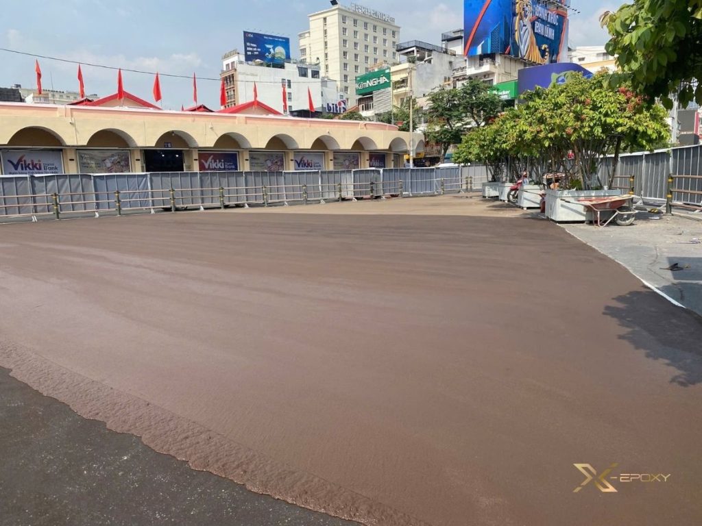 X-Epoxy Khẳng định năng lực tại siêu dự án quảng trường Chợ Bến Thành 9 Xử lý bề mặt nhựa đường và quét lớp keo lót tiêu chuẩn