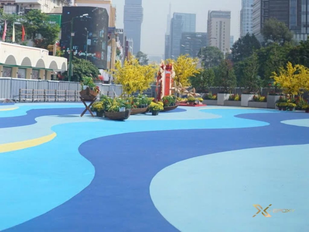 X-Epoxy Khẳng định năng lực tại siêu dự án quảng trường Chợ Bến Thành 12 Nền được xử lý hoàn hảo, có khả năng chống mài mòn, kháng tia UV và tăng khả năng chống trơn trượt cho người đi bộ.
